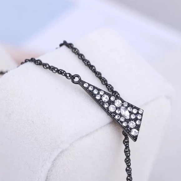 ALEXIS BITTAR • Crystal Teardrop Lariat Necklace - Picture 6 of 8